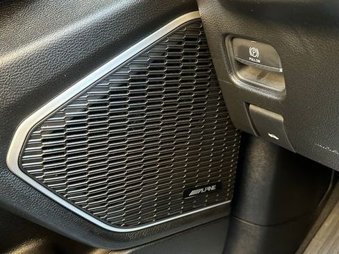 Used 2022 Jeep Grand Cherokee Limited 4xe image 19