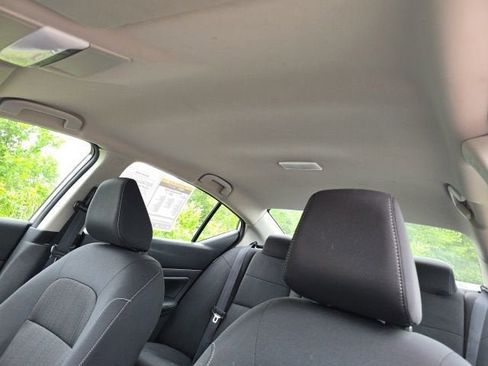 Used 2025 Nissan Altima 2.5 SV FWD image 10