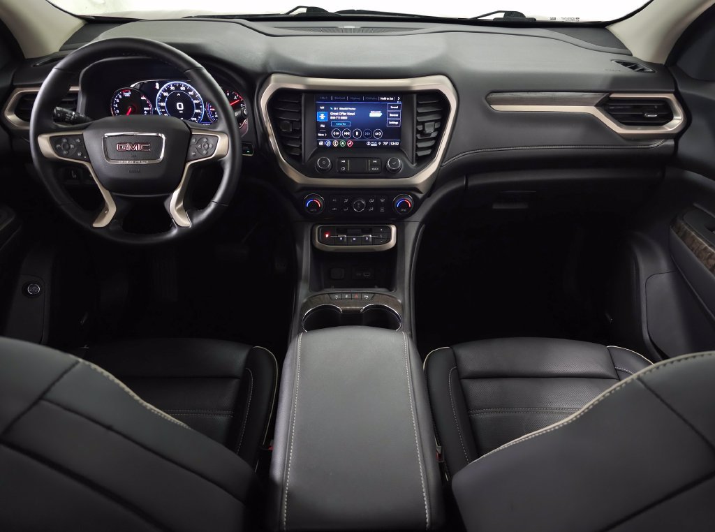 Used 2023 GMC Acadia Denali w/ Denali Ultimate Package AWD/4WD image 11