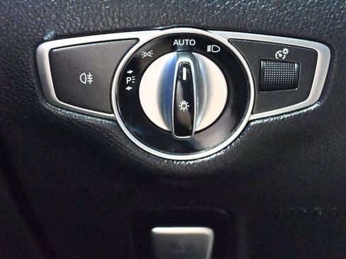 Used 2019 Mercedes-Benz E 300 4MATIC image 27