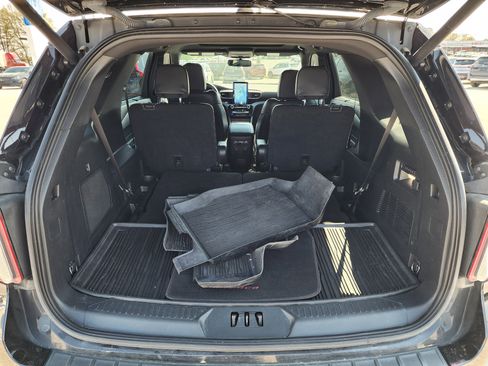 Used 2022 Ford Explorer ST w/ Equipment Group 401A image 6