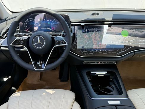 New 2026 Mercedes-Benz E 450 4MATIC Sedan image 31