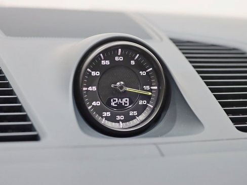 Used 2023 Porsche Cayenne Base image 19