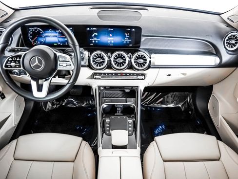 Certified 2023 Mercedes-Benz EQB 300 4MATIC image 9