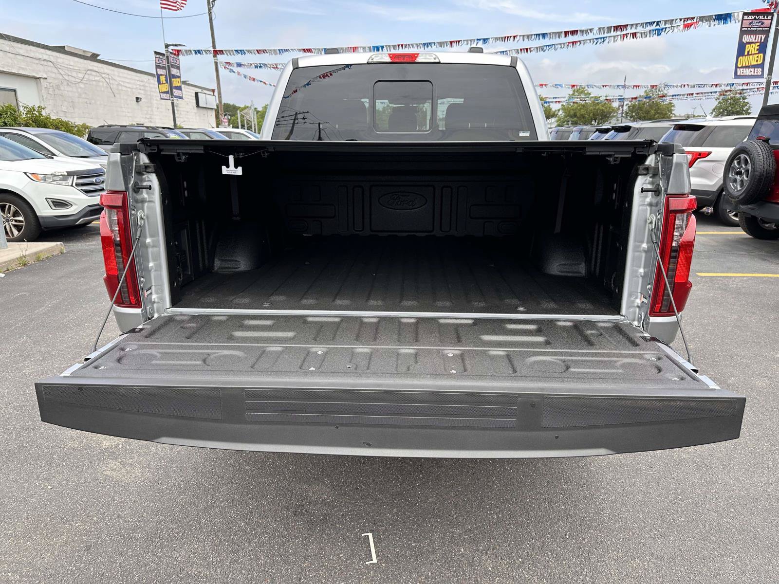 Used 2025 Ford F150 XLT w/ Equipment Group 302A MID AWD/4WD image 8