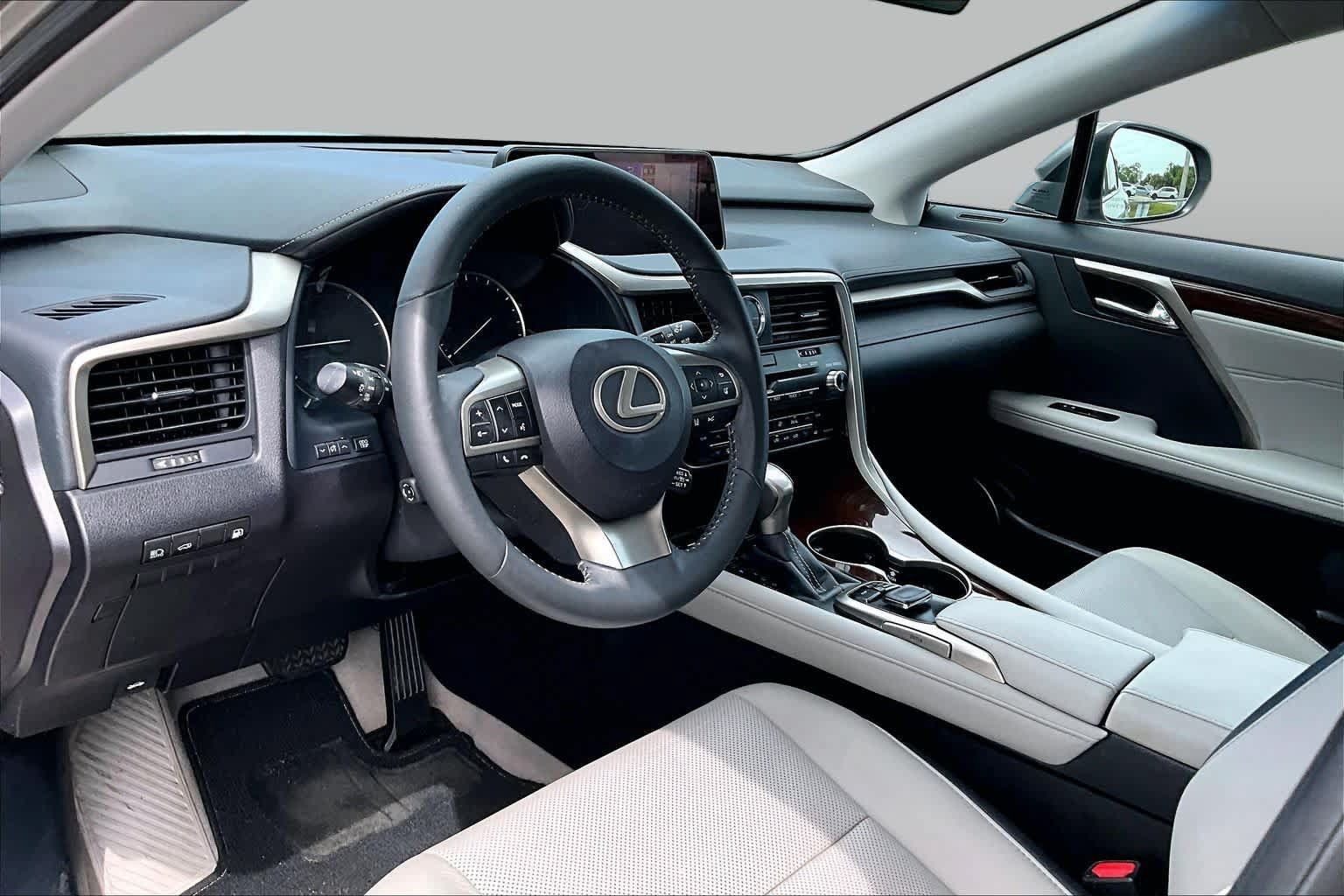 Used 2018 Lexus RX 450h AWD w/ Premium Package image 18