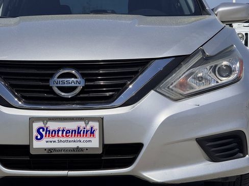 Used 2018 Nissan Altima 2.5 S w/ S Convenience Package image 8