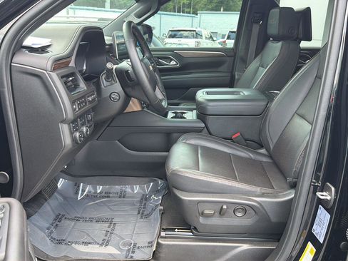 Used 2024 Chevrolet Tahoe High Country AWD/4WD image 10