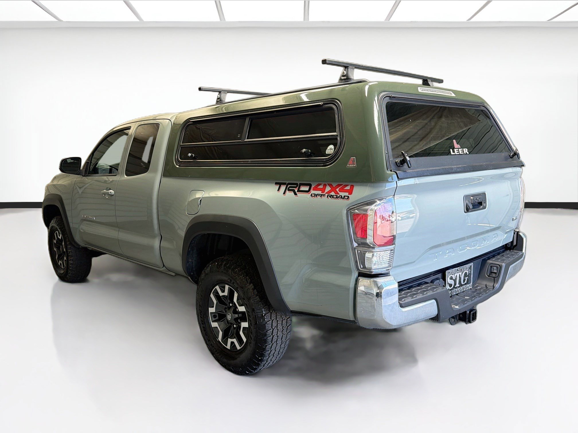 Used 2022 Toyota Tacoma TRD Off-Road w/ TRD Premium Off Road Package AWD/4WD image 6
