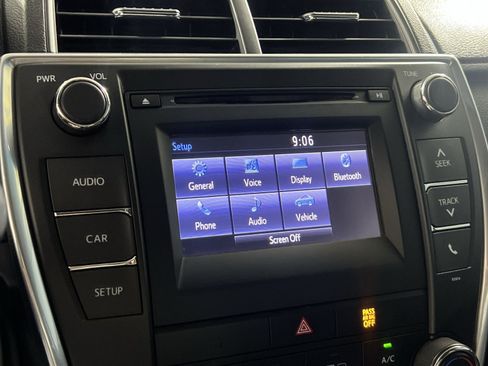 Used 2016 Toyota Camry SE FWD image 17