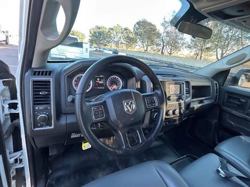 Used 2022 RAM 1500 Tradesman w/ Chrome Appearance Group image 13