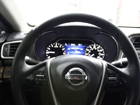 Used 2018 Nissan Maxima Platinum image 12