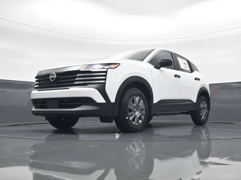 New 2026 Nissan Kicks S image 17