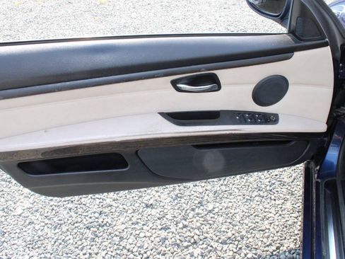 Used 2013 BMW 328i Convertible RWD image 27