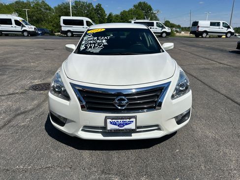 Used 2014 Nissan Altima 2.5 S FWD image 2