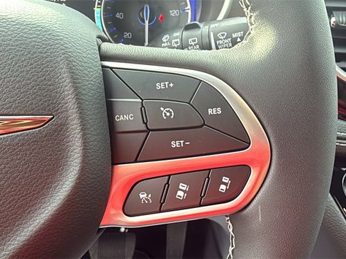 New 2026 Chrysler Pacifica Select image 24