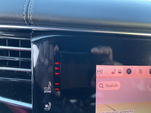 Used 2022 Jeep Wagoneer Series III w/ Flexible Seating Group image 20