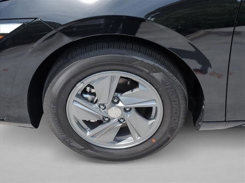 New 2026 Hyundai Elantra SE FWD image 10