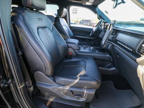 Used 2023 Ford Expedition Platinum image 23