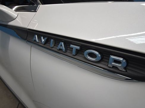 Used 2021 Lincoln Aviator Reserve w/ Elements Package Plus image 43