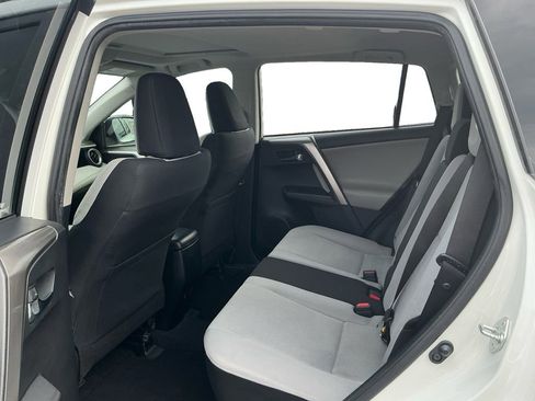 Used 2018 Toyota RAV4 XLE image 21