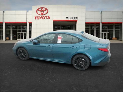 New 2026 Toyota Camry SE image 11