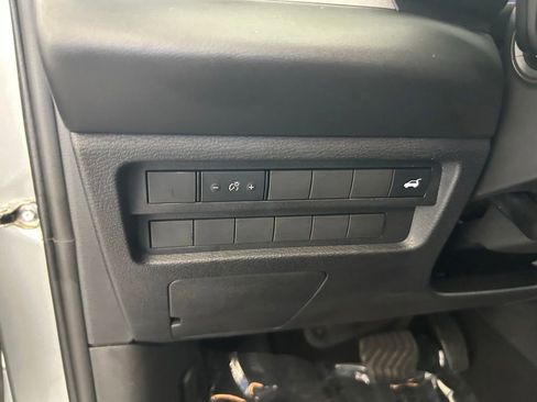 Used 2024 Mitsubishi Outlander SEL FWD image 43