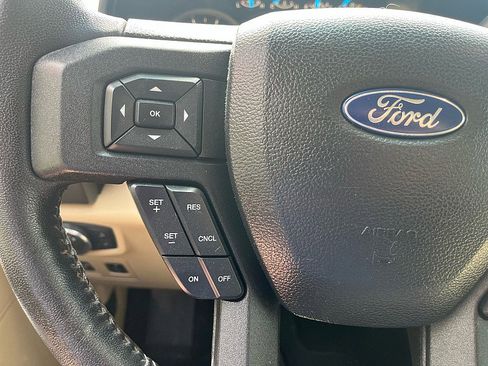 Used 2018 Ford F150 XLT w/ Equipment Group 302A Luxury AWD/4WD image 28