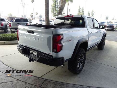 New 2026 Chevrolet Colorado ZR2 image 9