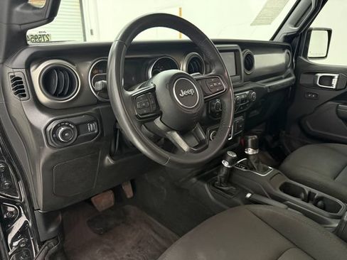 Used 2023 Jeep Wrangler Sport AWD/4WD image 9