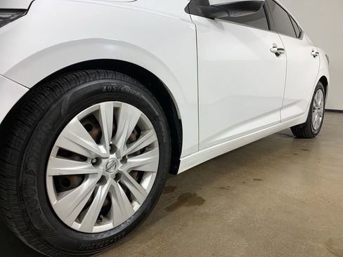 Used 2021 Nissan Sentra S FWD image 2