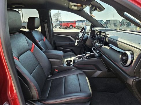 Used 2024 Chevrolet Colorado Z71 w/ Z71 Convenience Package 2 image 35