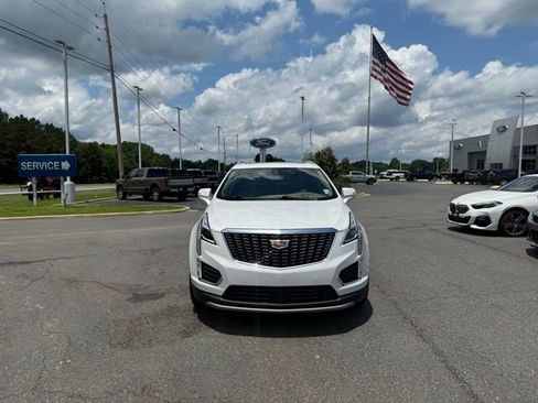 Used 2022 Cadillac XT5 Premium Luxury w/ Platinum Package FWD image 2