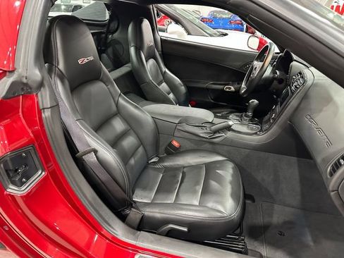 Used 2010 Chevrolet Corvette Z06 w/ Preferred Equipment Group RWD image 18