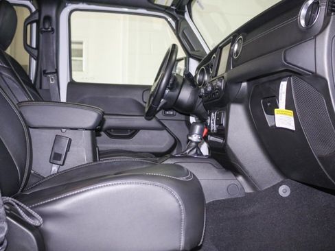 Certified 2021 Jeep Wrangler Unlimited Sahara image 5