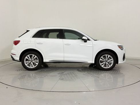 Certified 2025 Audi Q3 2.0T Premium w/ Convenience Package image 8
