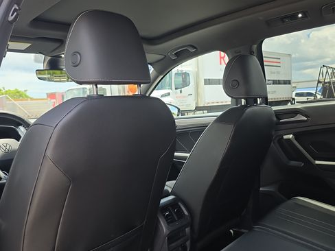 Used 2023 Volkswagen Tiguan SE R-Line FWD image 14