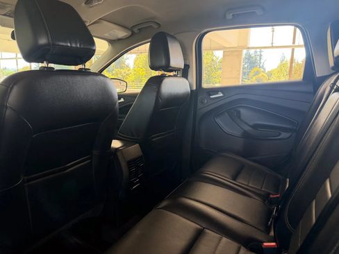 Used 2014 Ford Escape SE w/ Equipment Group 201A FWD image 18