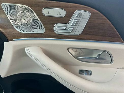 Used 2025 Mercedes-Benz GLE 350 4MATIC image 23