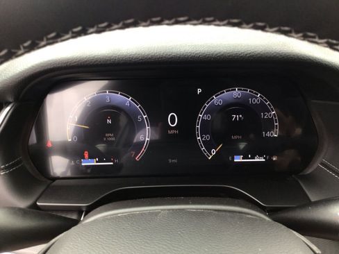 New 2025 Jeep Grand Cherokee 4WD image 16