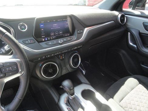 Used 2020 Chevrolet Blazer LT AWD/4WD image 8