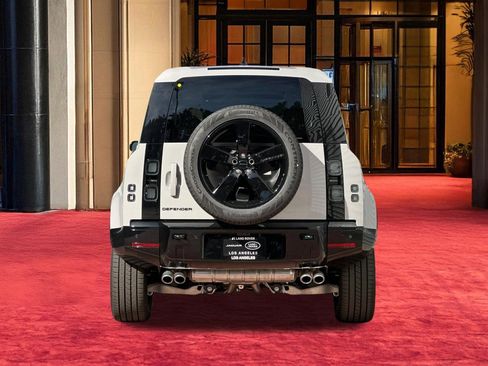 New 2026 Land Rover Defender 110 X-Dynamic SE AWD/4WD image 10