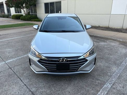 Used 2019 Hyundai Elantra SEL FWD image 3
