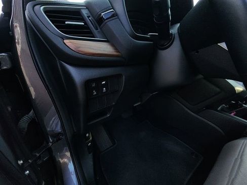 Used 2017 Honda CR-V Touring image 18