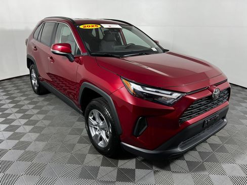Certified 2025 Toyota RAV4 XLE AWD/4WD image 4