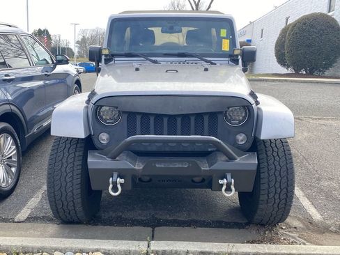 Used 2016 Jeep Wrangler Unlimited Sahara image 7