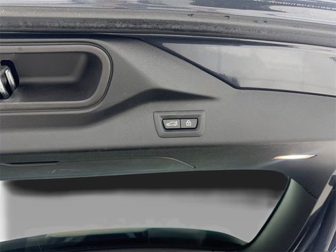 Used 2022 BMW X7 xDrive40i w/ M Sport Package image 92