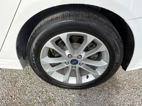 Used 2020 Ford Fusion SE FWD image 20