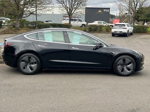 Used 2018 Tesla Model 3 Mid Range image 9