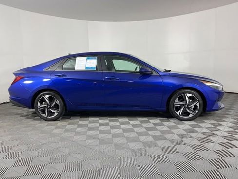 Used 2023 Hyundai Elantra SEL w/ Convenience Package FWD image 13